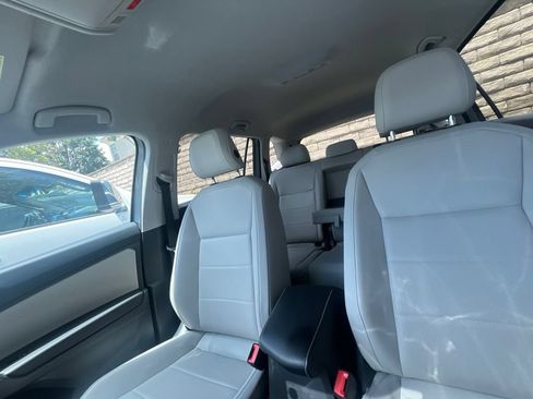 Used 2021 Volkswagen Tiguan SE FWD image 15