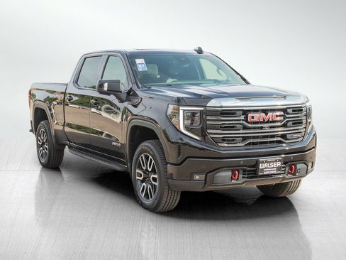Used 2024 GMC Sierra 1500 AT4 w/ Technology Package AWD/4WD image 7