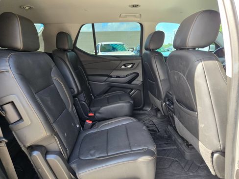 Used 2020 Chevrolet Traverse RS FWD image 22