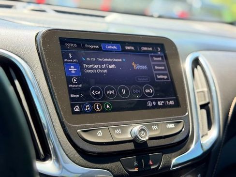 Used 2023 Chevrolet Equinox Premier AWD/4WD image 13