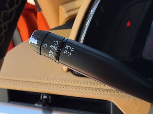 Used 2021 Chevrolet Corvette Stingray Premium Cpe w/ Z51 Performance Package image 21