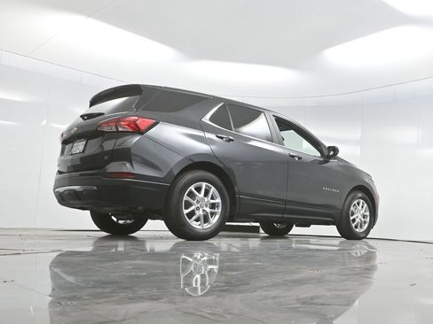 Used 2022 Chevrolet Equinox LT FWD image 41