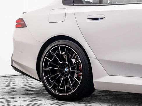 Used 2026 BMW M5 w/ Carbon Package image 42