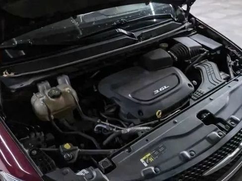 Used 2018 Chrysler Pacifica Touring Plus w/ Tire & Wheel Group FWD image 49