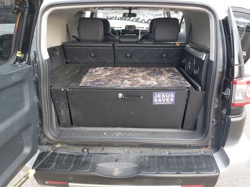 Used 2012 Toyota FJ Cruiser SR image 13