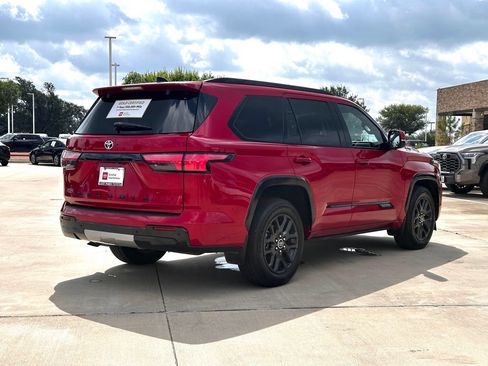 Used 2023 Toyota Sequoia Platinum AWD/4WD image 8