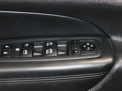 Used 2022 Jeep Grand Cherokee Laredo X image 37