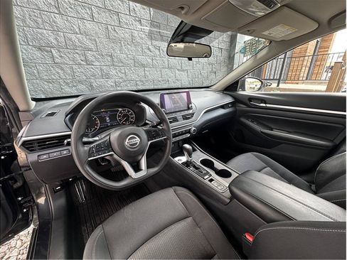 Used 2022 Nissan Altima 2.5 SV AWD/4WD image 2