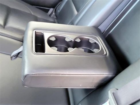 Used 2017 GMC Yukon XL SLT image 24