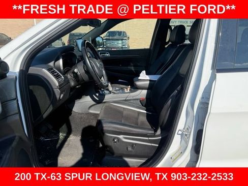 Used 2022 Jeep Grand Cherokee Laredo X RWD image 6