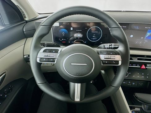 New 2026 Hyundai Tucson SEL image 11