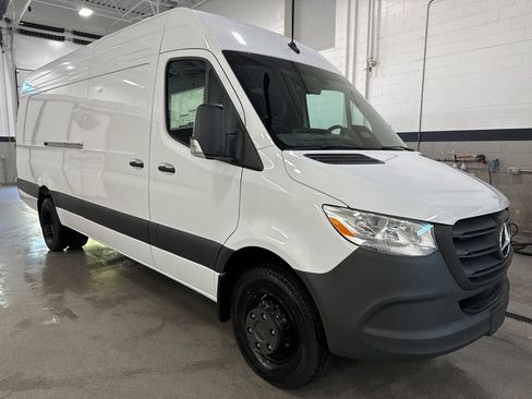 New 2025 Mercedes-Benz Sprinter 3500 image 7
