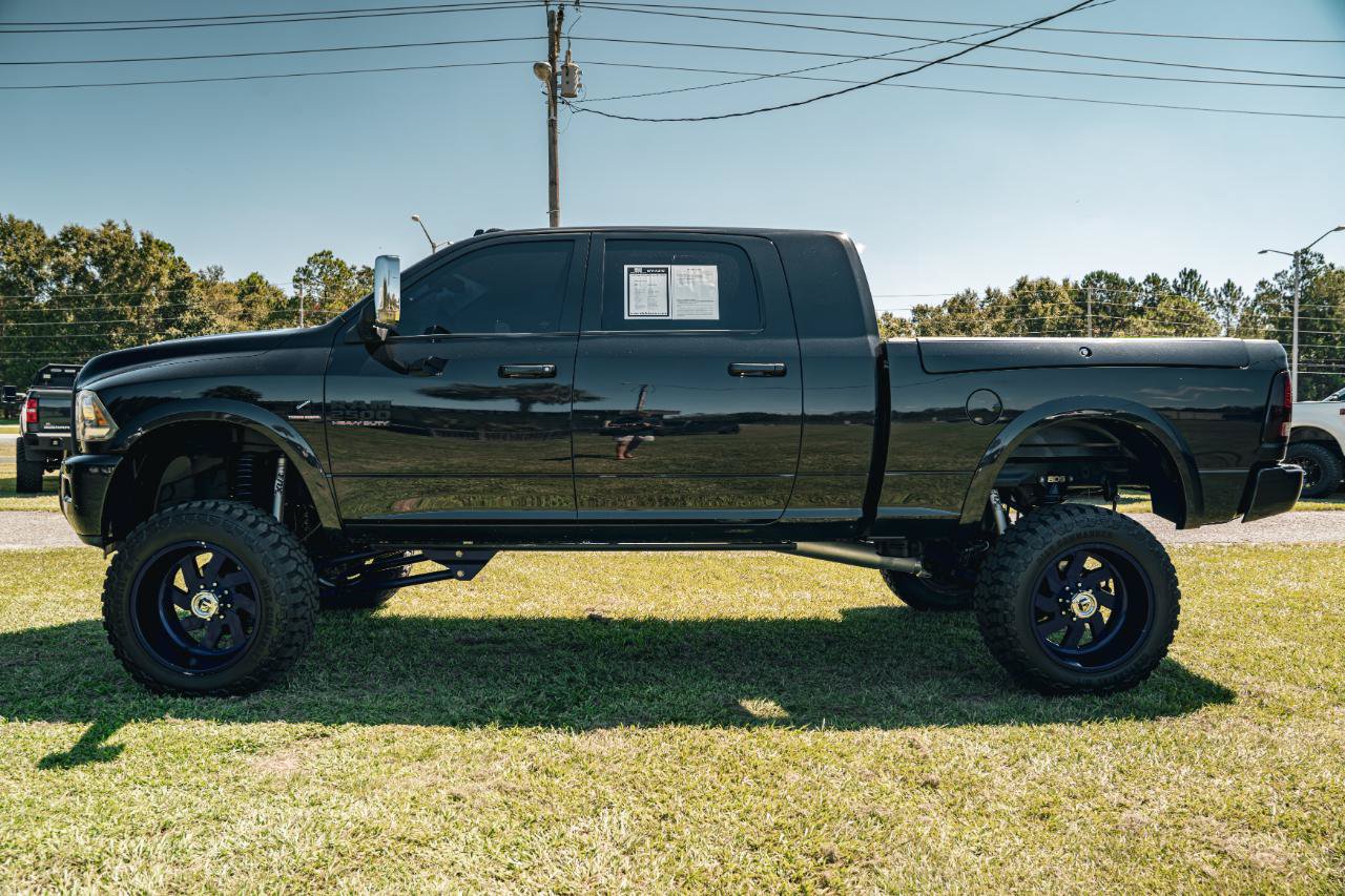 Used 2017 RAM 2500 Laramie w/ Sport Appearance Group AWD/4WD image 3
