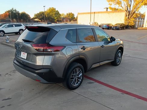 Used 2023 Nissan Rogue S image 5