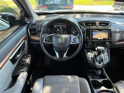 Used 2018 Honda CR-V Touring image 2