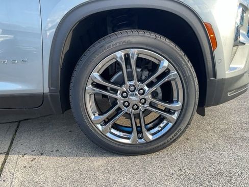 New 2025 Chevrolet Traverse LT w/ Enhanced Driving Package image 22