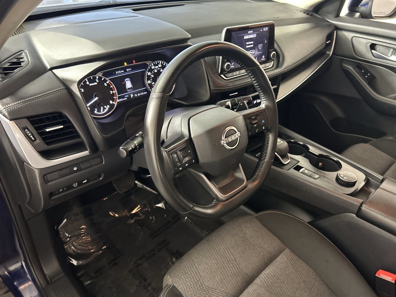 Used 2025 Nissan Rogue SV AWD/4WD image 12