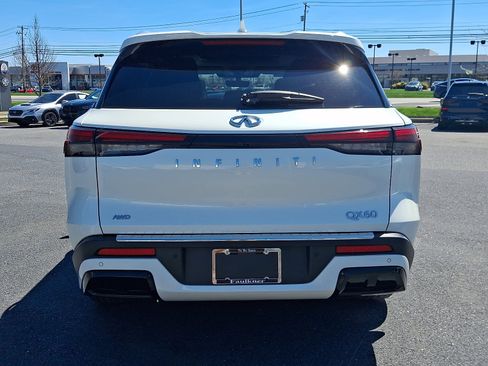 Certified 2023 INFINITI QX60 Luxe w/ Cargo Package AWD/4WD image 5