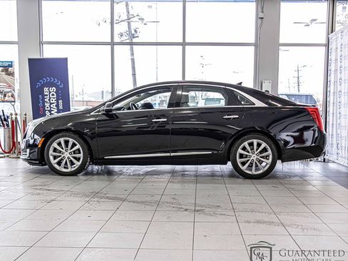 Used 2013 Cadillac XTS Luxury image 6