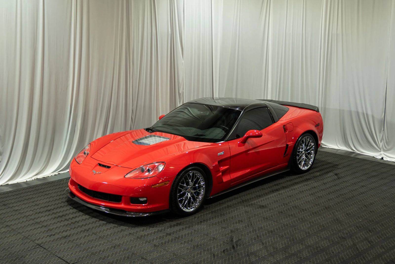 Used 2010 Chevrolet Corvette ZR1 w/ Preferred Equipment Group RWD image 1