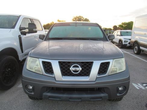Used 2016 Nissan Frontier Desert Runner image 2