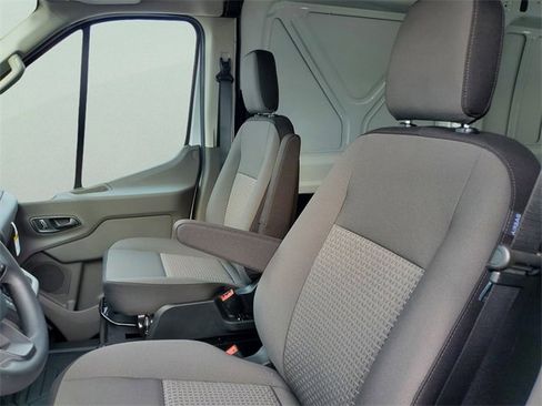 New 2025 Ford Transit 250 148 Medium Roof image 16