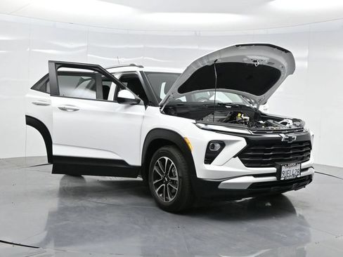 Used 2025 Chevrolet TrailBlazer LT w/ Convenience Package FWD image 52