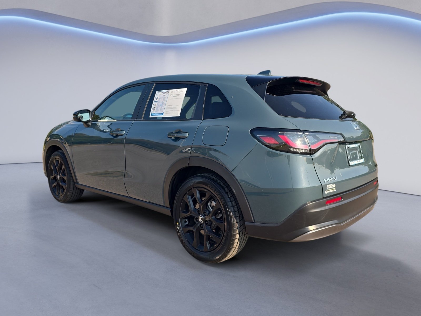 Used 2025 Honda HR-V Sport image 3