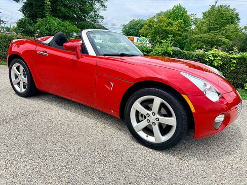 Used 2008 Pontiac Solstice Convertible w/ Preferred Package RWD image 36