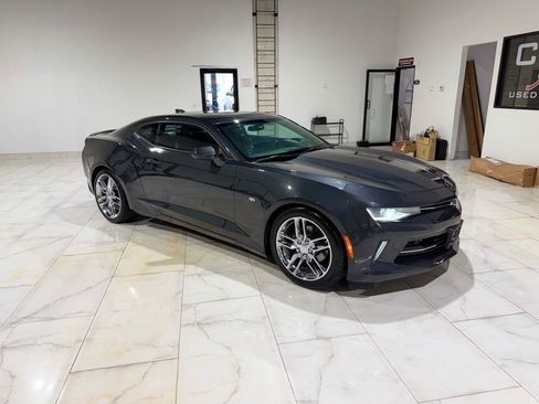 Used 2018 Chevrolet Camaro LT RWD image 3
