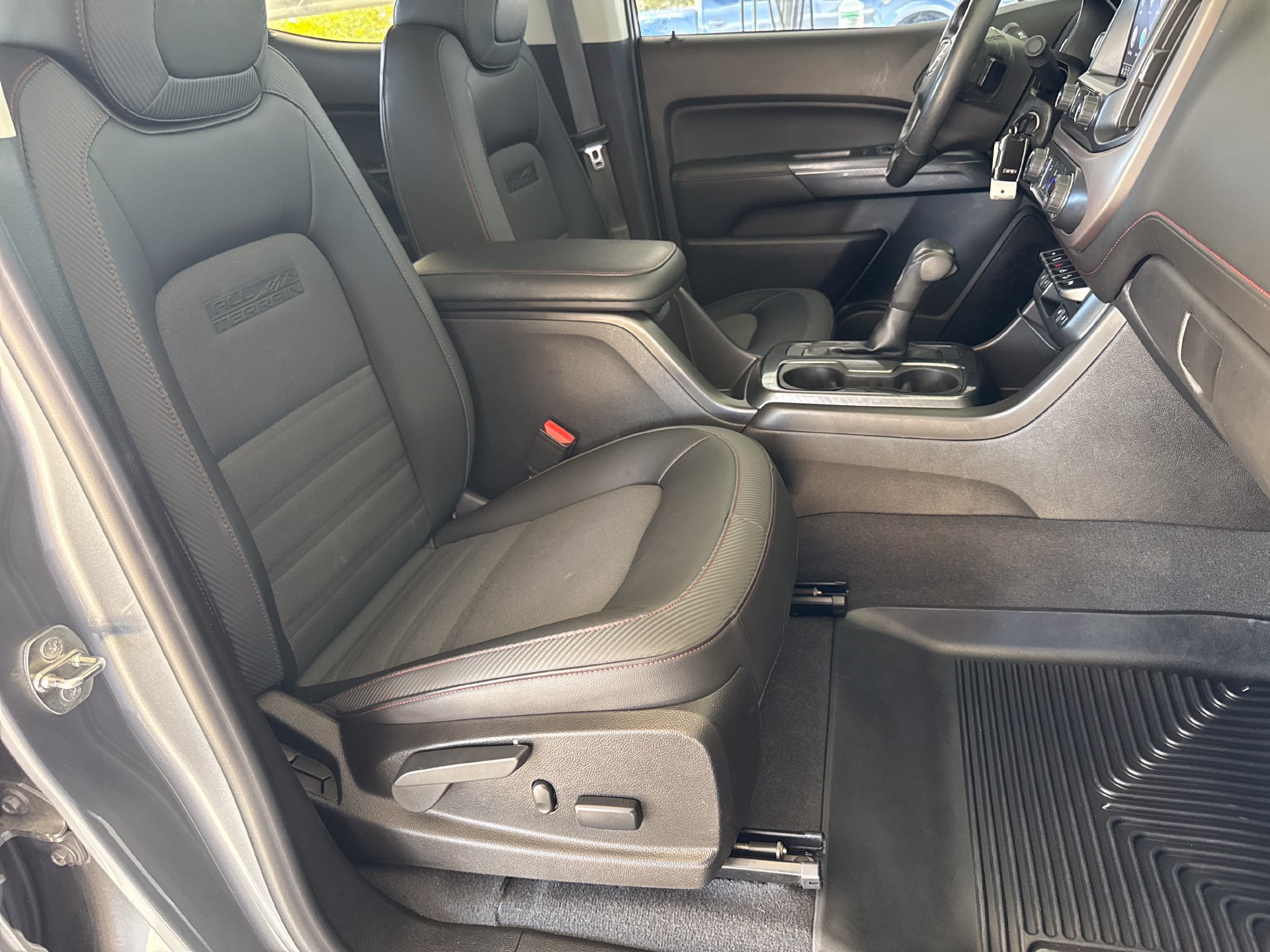 Used 2019 GMC Canyon All Terrain w/ Trailering Package AWD/4WD image 16