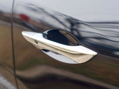 Used 2017 Acura MDX SH-AWD w/ Advance Package image 9