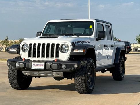 Used 2023 Jeep Gladiator Mojave AWD/4WD image 3