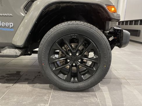 Used 2021 Jeep Wrangler Unlimited Sahara w/ Cold Weather Group image 12