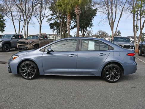 Used 2023 Toyota Corolla SE image 2