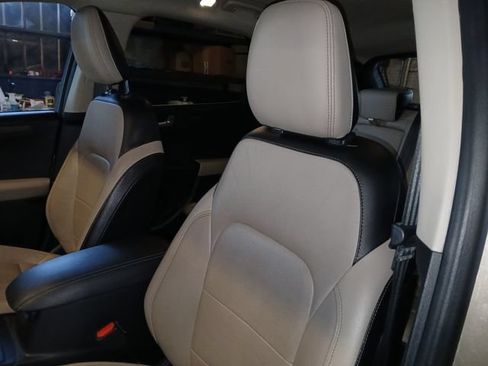 Used 2020 Ford Escape Titanium AWD/4WD image 19