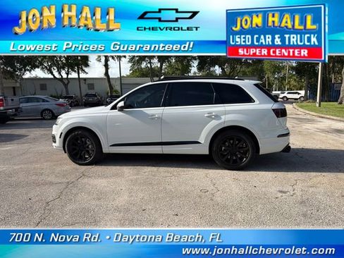 Used 2017 Audi Q7 3.0T Prestige AWD/4WD image 5