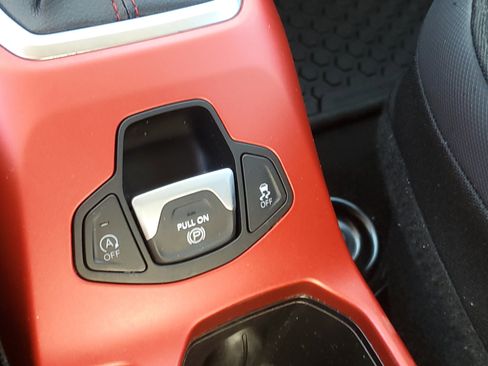 Used 2020 Jeep Renegade Trailhawk image 29