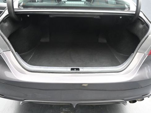 Used 2023 Toyota Camry SE image 18