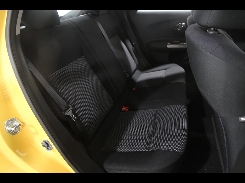 Used 2016 Nissan Juke S FWD image 15