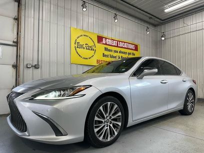 Used 2019 Lexus ES 350 w/ Accessory Package 2