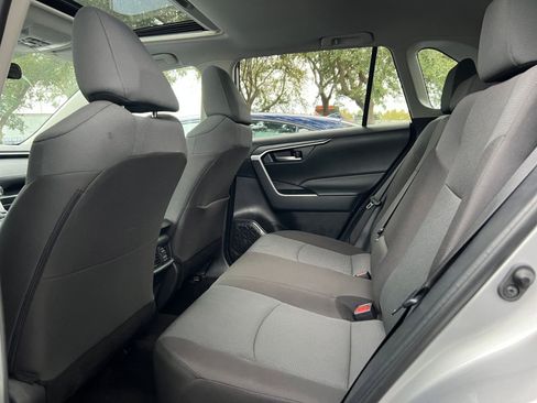 Used 2025 Toyota RAV4 XLE image 20