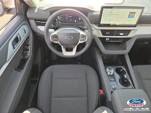 New 2026 Ford Explorer Active image 9