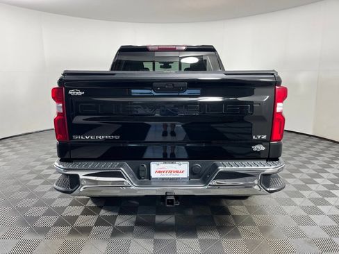 Used 2022 Chevrolet Silverado 1500 LTZ w/ LTZ Premium Package AWD/4WD image 11
