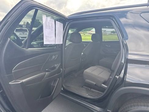 Used 2022 Chevrolet Traverse LT w/ LPO, Floor Liner Package AWD/4WD image 28