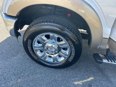 Used 2012 Ford F250 Lariat w/ Chrome Pkg AWD/4WD image 16