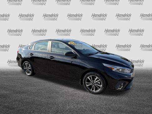 Used 2024 Kia Forte LXS FWD image 2