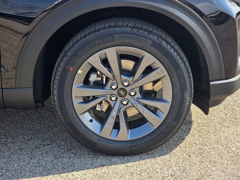 New 2026 Ford Explorer Active AWD/4WD image 9