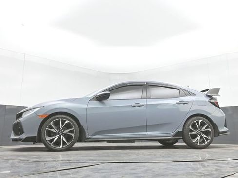 Used 2018 Honda Civic Sport image 30