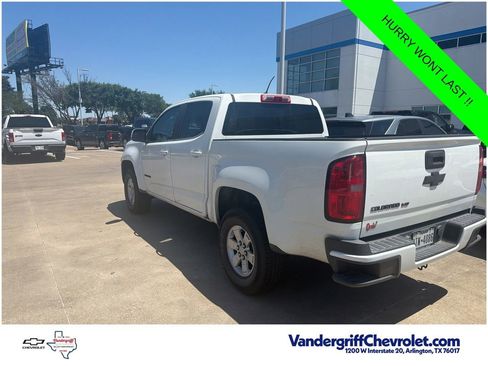 Used 2018 Chevrolet Colorado W/T w/ LPO, Premium Interior Package RWD image 9